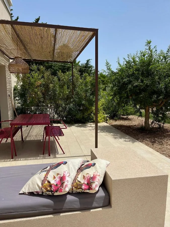 Chiusa Di Carlo Agriturismo Avola Farm stay