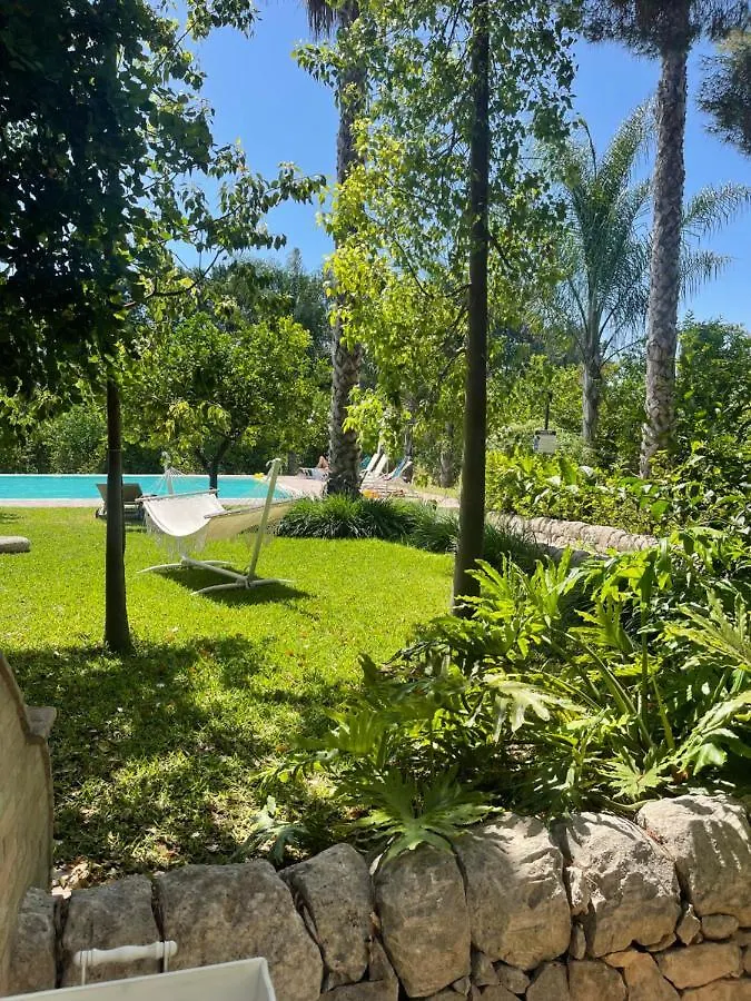 Chiusa Di Carlo Agriturismo Avola