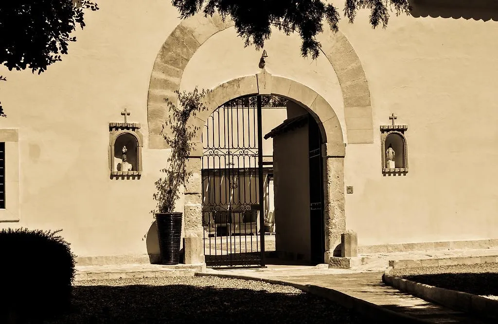 Chiusa Di Carlo Agriturismo Avola
