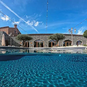 Landhaus Etna Quota Mille Boutique Hotel, Typical Sicilian Food & Wine, Randazzo