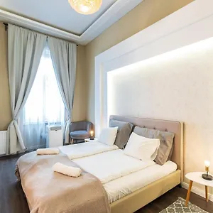 Spacious Luxury At The Heart Of Budapest